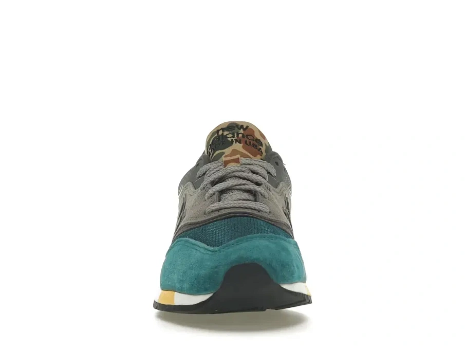 Фото № 2 с приближением к товару «‎New Balance 997S»