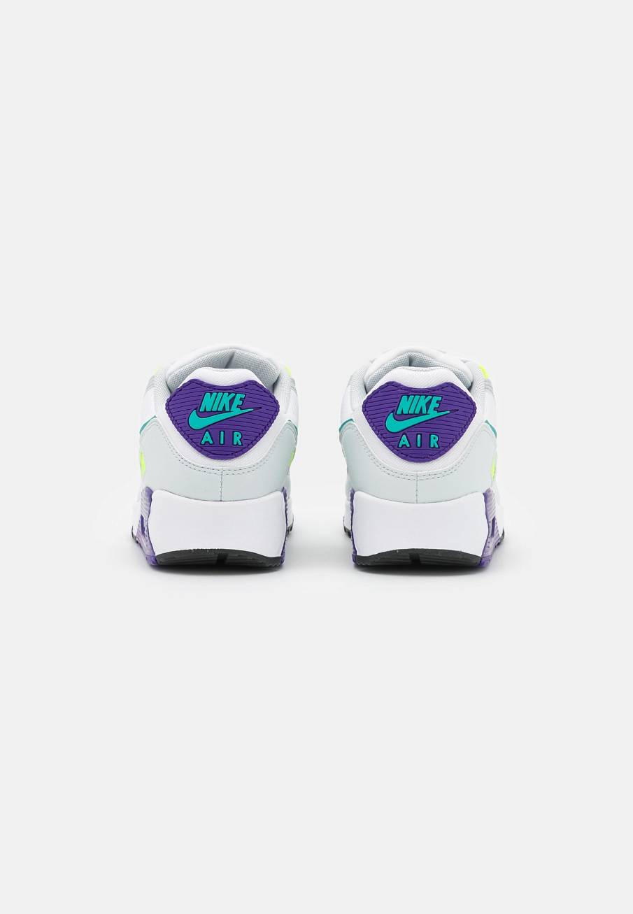 Фото № 2 с приближением к товару «‎Nike Air Max 90 »