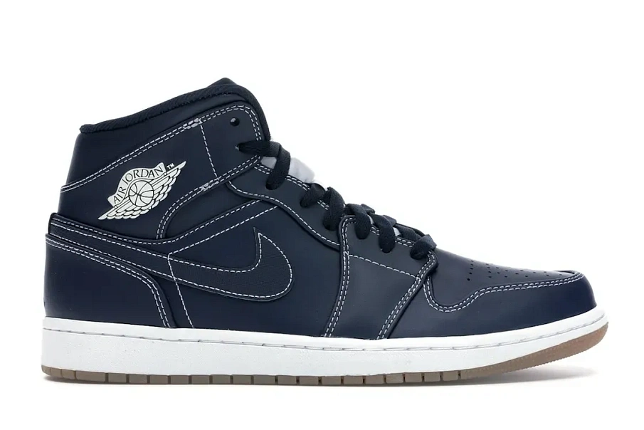 Фото № 1 с приближением к товару «‎Jordan 1 Retro Mid Derek Jeter RE2PECT»