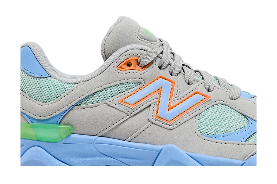 Фото № 3 с приближением к товару «‎New Balance 9060 Big Kid Raincloud Electric Sky»