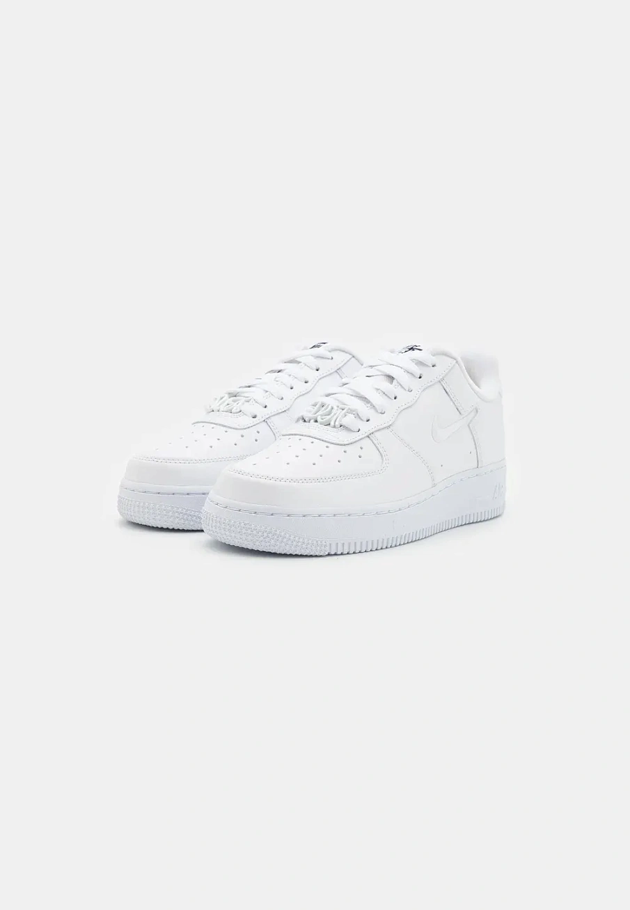 Фото № 2 с приближением к товару «‎AIR FORCE 1 '07 SE»