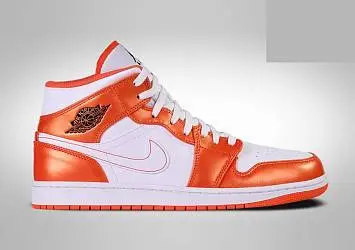 Nike Air Jordan 1 Retro SE - 1