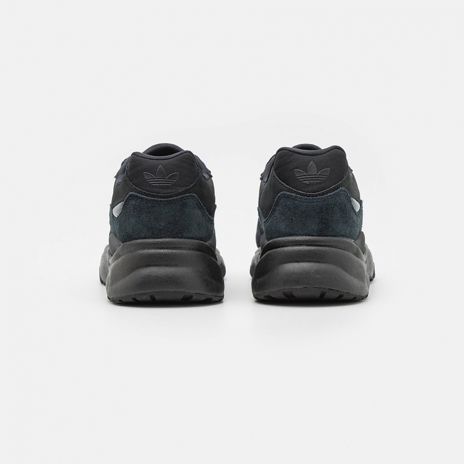 Фото № 3 с приближением к товару «‎Adidas Retropy F90 »