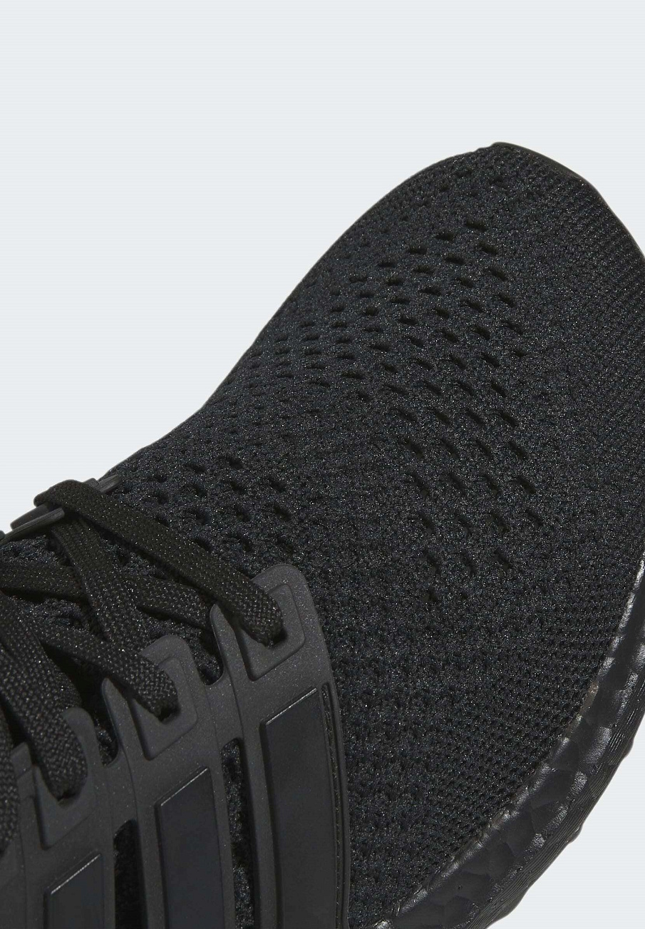 Фото № 5 с приближением к товару «‎Adidas Ultra »