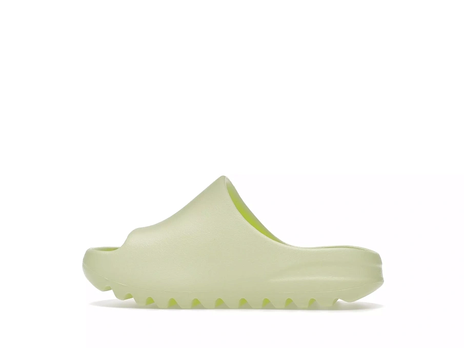 Фото № 4 с приближением к товару «‎adidas Yeezy Slide Glow Green (2022) (Kids)»