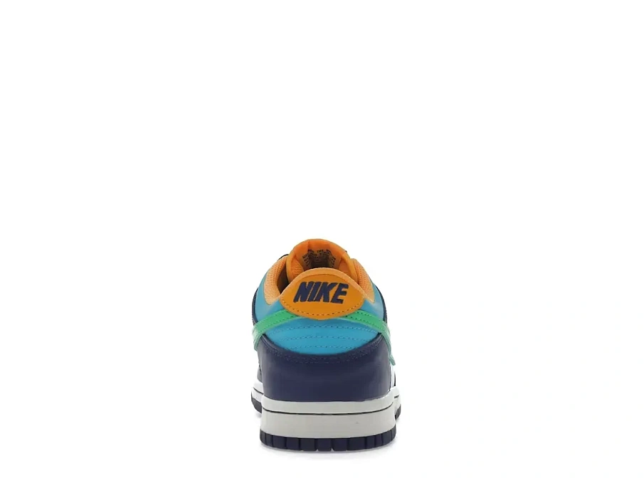 Фото № 4 с приближением к товару «‎Nike Dunk Low»