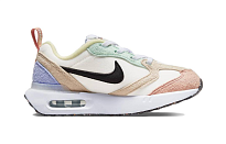 Фото № 2 с приближением к товару «‎BP Nike Air Max Dawn Running shoes»