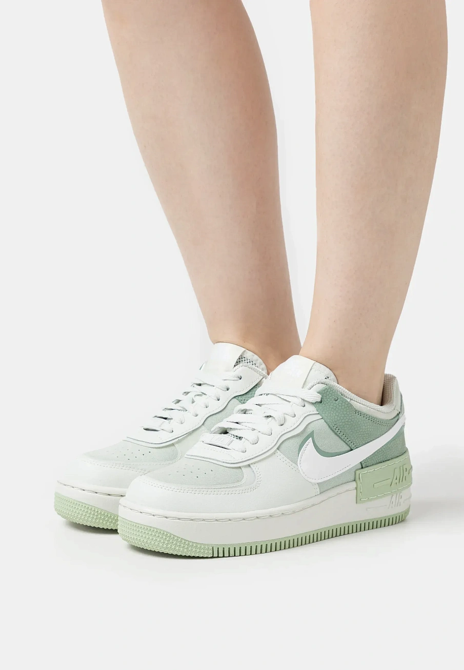 Фото № 1 с приближением к товару «‎ AF1 SHADOW»