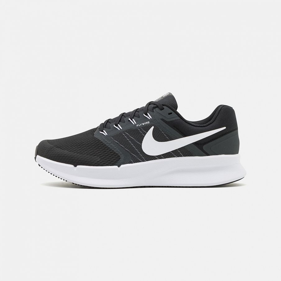 Фото № 1 с приближением к товару «‎Nike Swift 3»