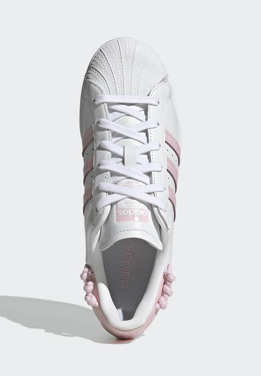 Фото № 4 с приближением к товару «‎Adidas Superstar W »