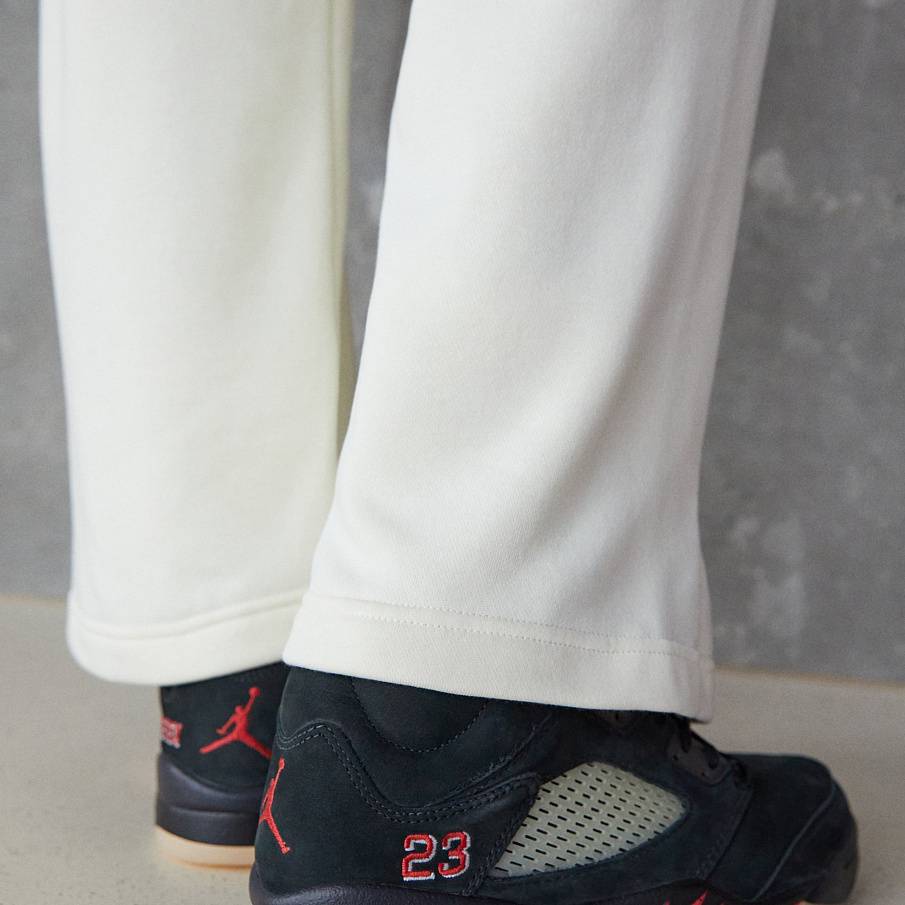 Фото № 1 с приближением к товару «‎Jordan Wmns Air 5 Retro Gtx »