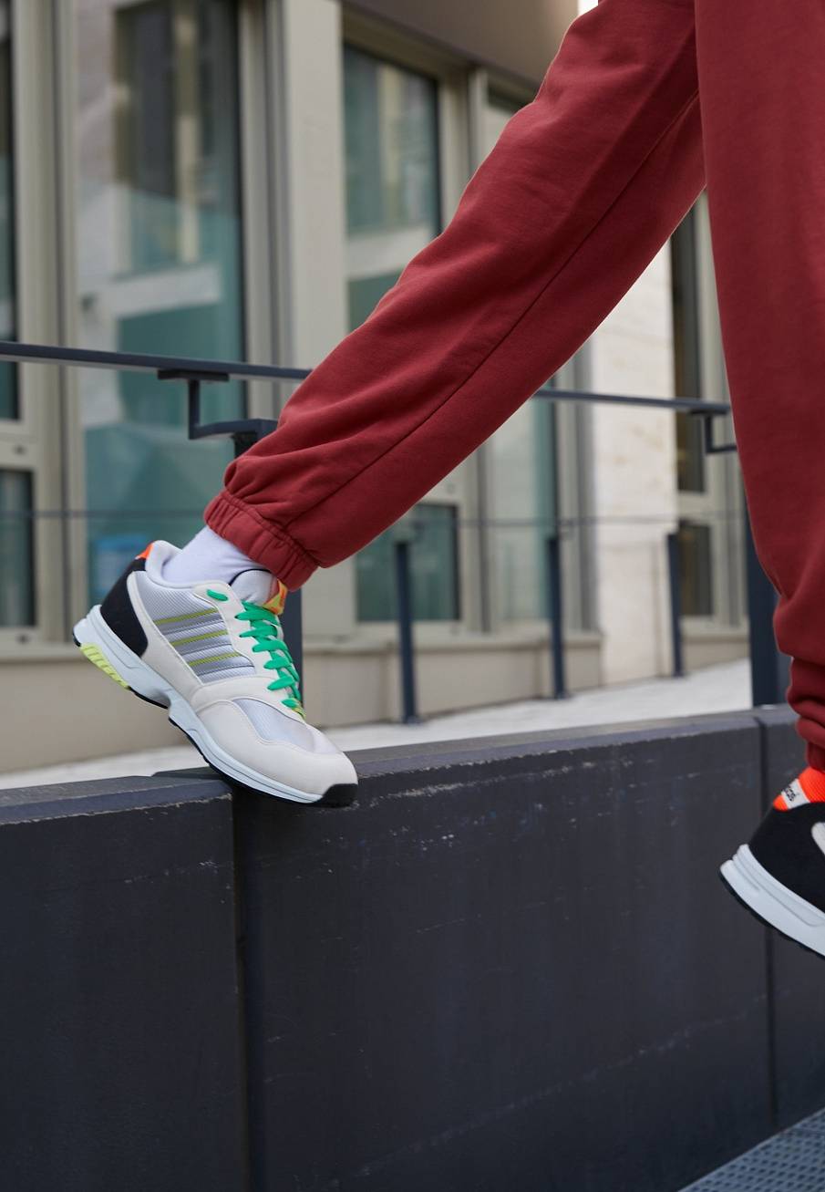 Фото № 3 с приближением к товару «‎Adidas Zx 1000 »