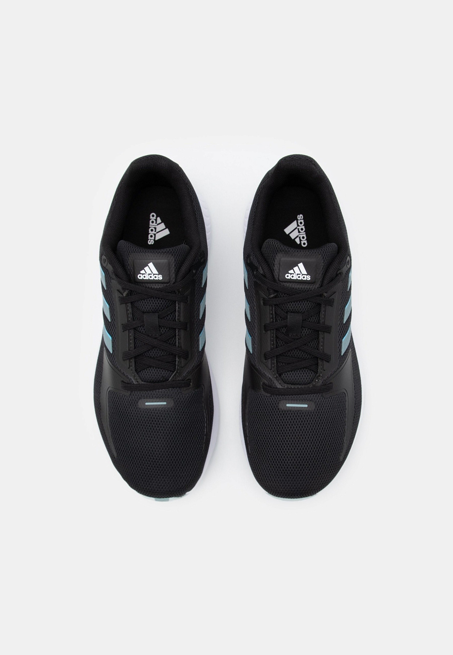 Фото № 4 с приближением к товару «‎Adidas»