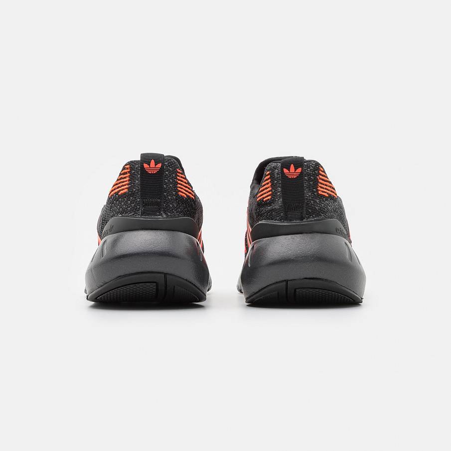 Фото № 3 с приближением к товару «‎Adidas Swift 22 »