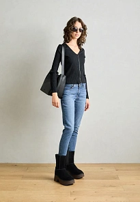 Фото № 3 с приближением к товару «‎CLASSIC TWIN SEAM NEW HEIGHTS»