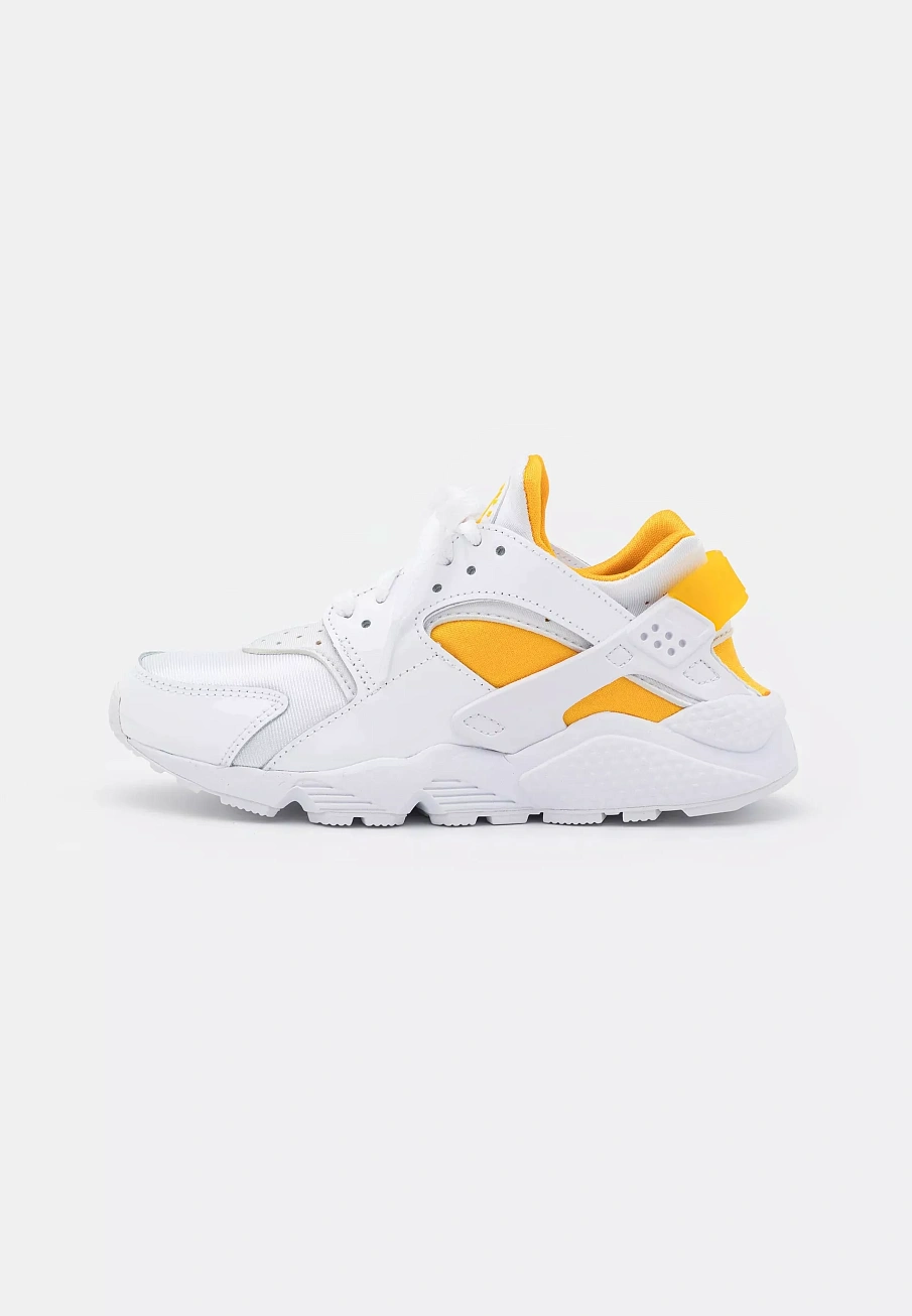 Фото № 1 с приближением к товару «‎W AIR HUARACHE ESS SNKR»