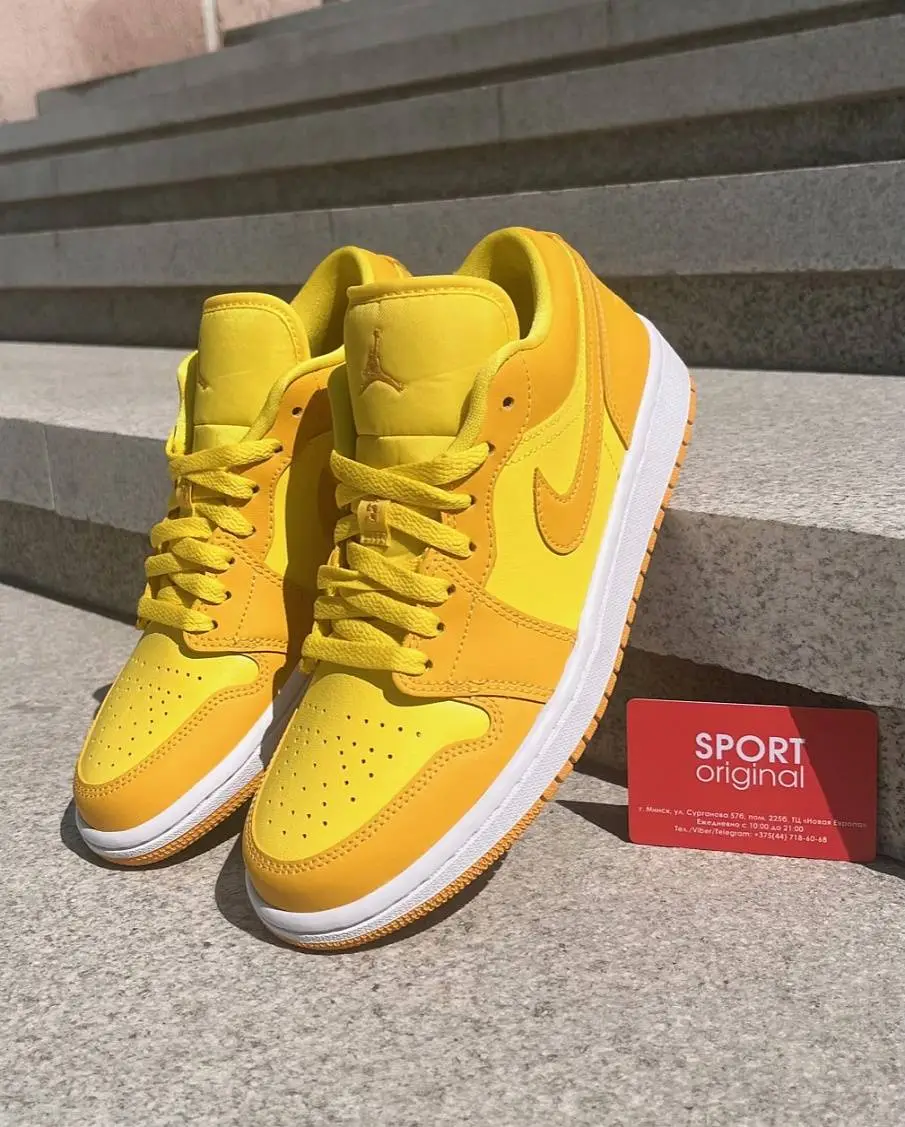 Фото № 1 с приближением к товару «‎Air Jordan 1 Low (DC0774-700)»