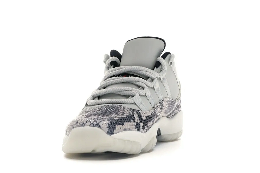 Фото № 4 с приближением к товару «‎Jordan 11 Retro Low Snake Light Bone »