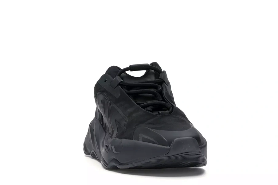 Фото № 3 с приближением к товару «‎adidas Yeezy Boost 700 MNVN Triple Black»