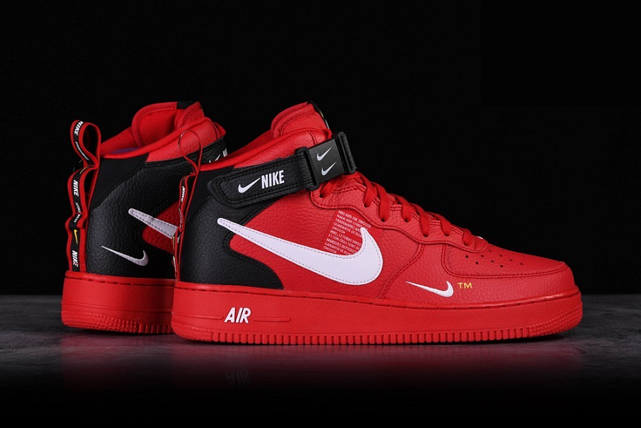 Фото № 3 с приближением к товару «‎Air Force 1 Mid Utility University Red»