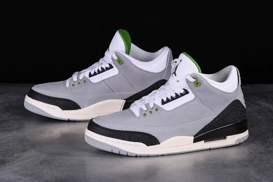 Фото № 4 с приближением к товару «‎Air Jordan 3 Retro Chlorophyll»
