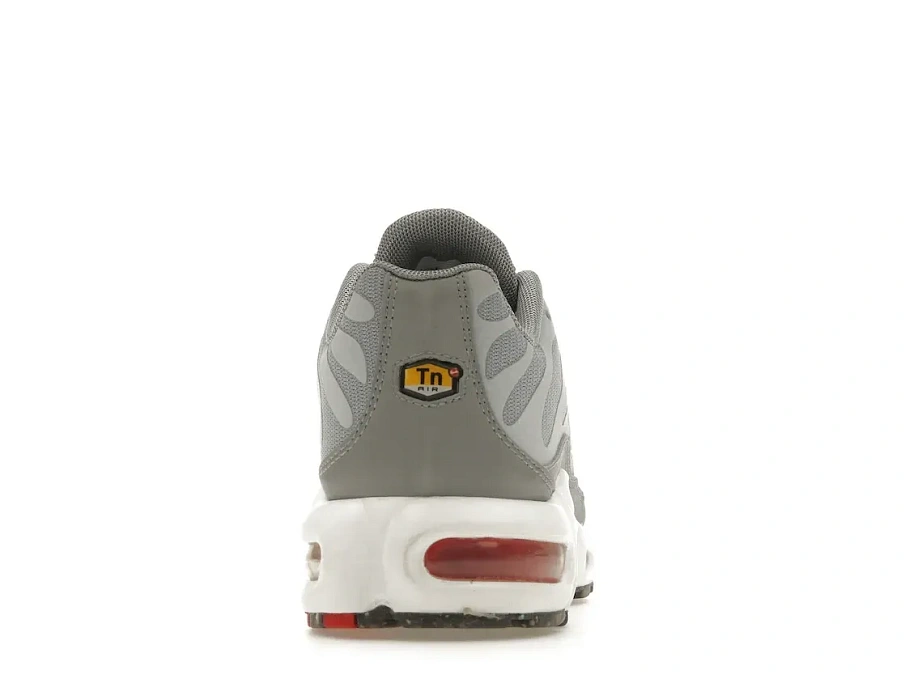 Фото № 4 с приближением к товару «‎Nike Air Max Plus Grey Red»