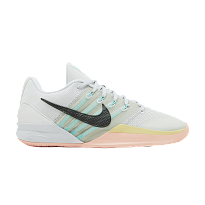 Фото № 1 с приближением к товару «‎Nike Women's Sabrina 3 Silencer»