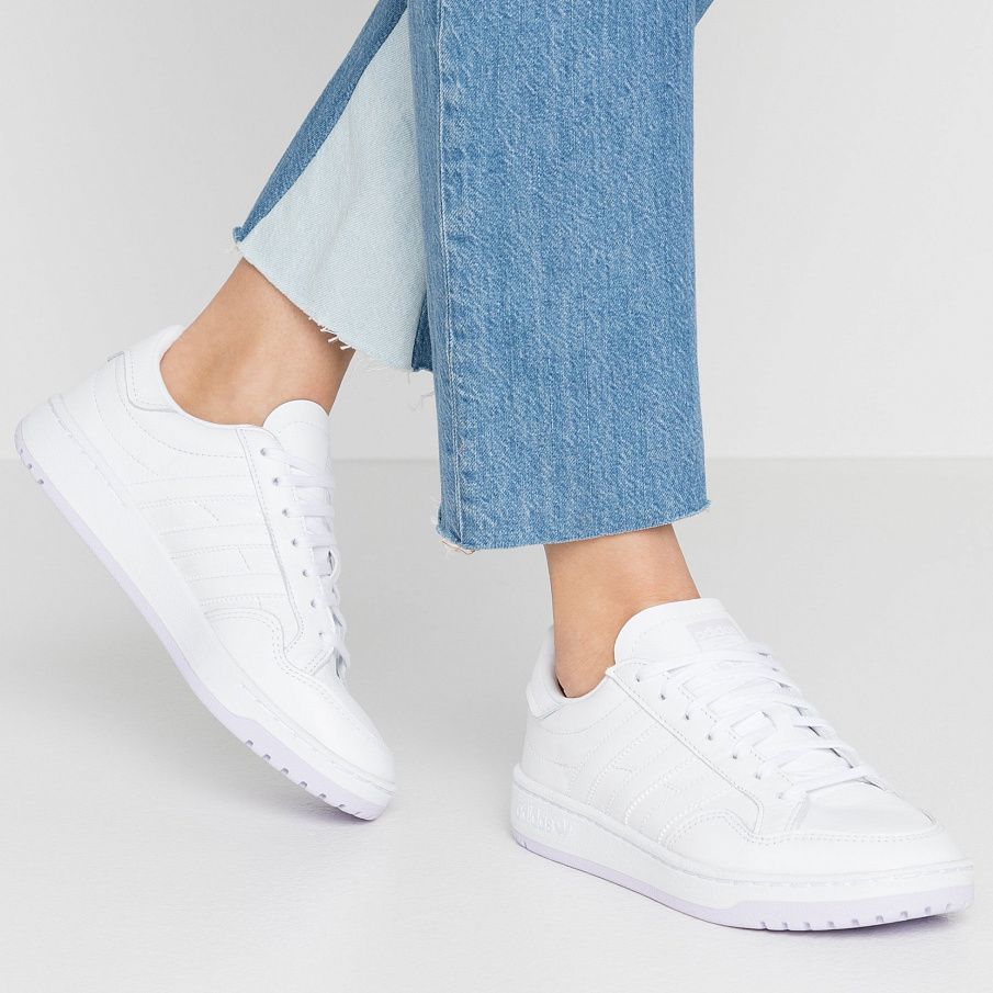 Фото № 1 с приближением к товару «‎Adidas Modern Court »