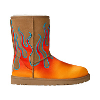 Фото № 2 с приближением к товару «‎Jeremy Scott x UGG Classic Short Flame»