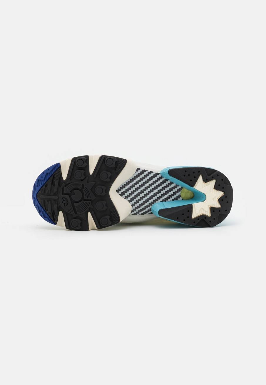 Фото № 5 с приближением к товару «‎Adidas ZX Pump »