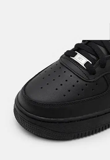 Nike Air Force 1 ’07  - 5