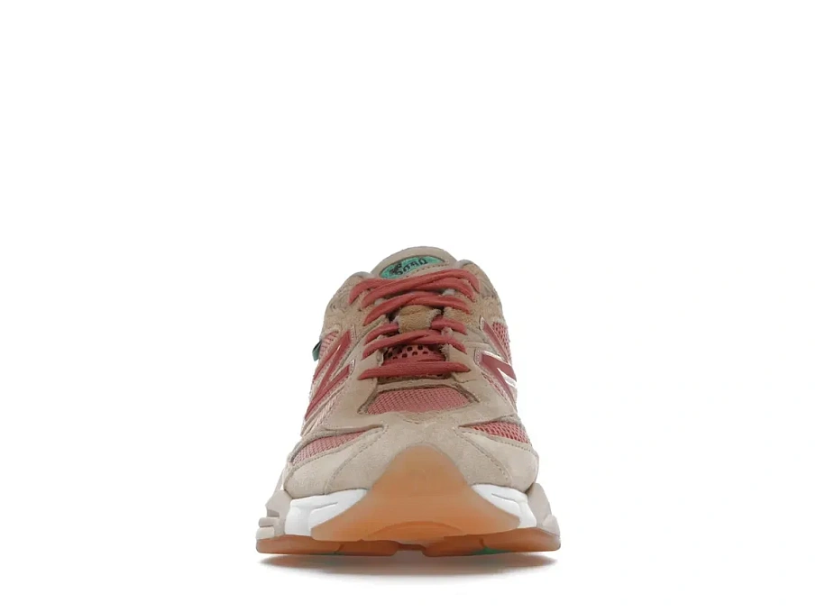Фото № 2 с приближением к товару «‎New Balance 9060»