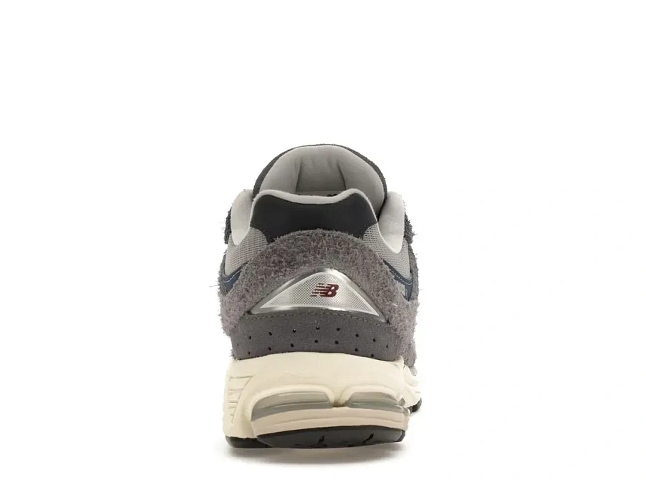 Фото № 4 с приближением к товару «‎New Balance 2002R»