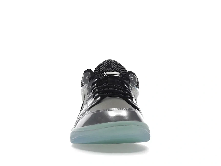 Фото № 2 с приближением к товару «‎Jordan 1 Low Toggle Silver »