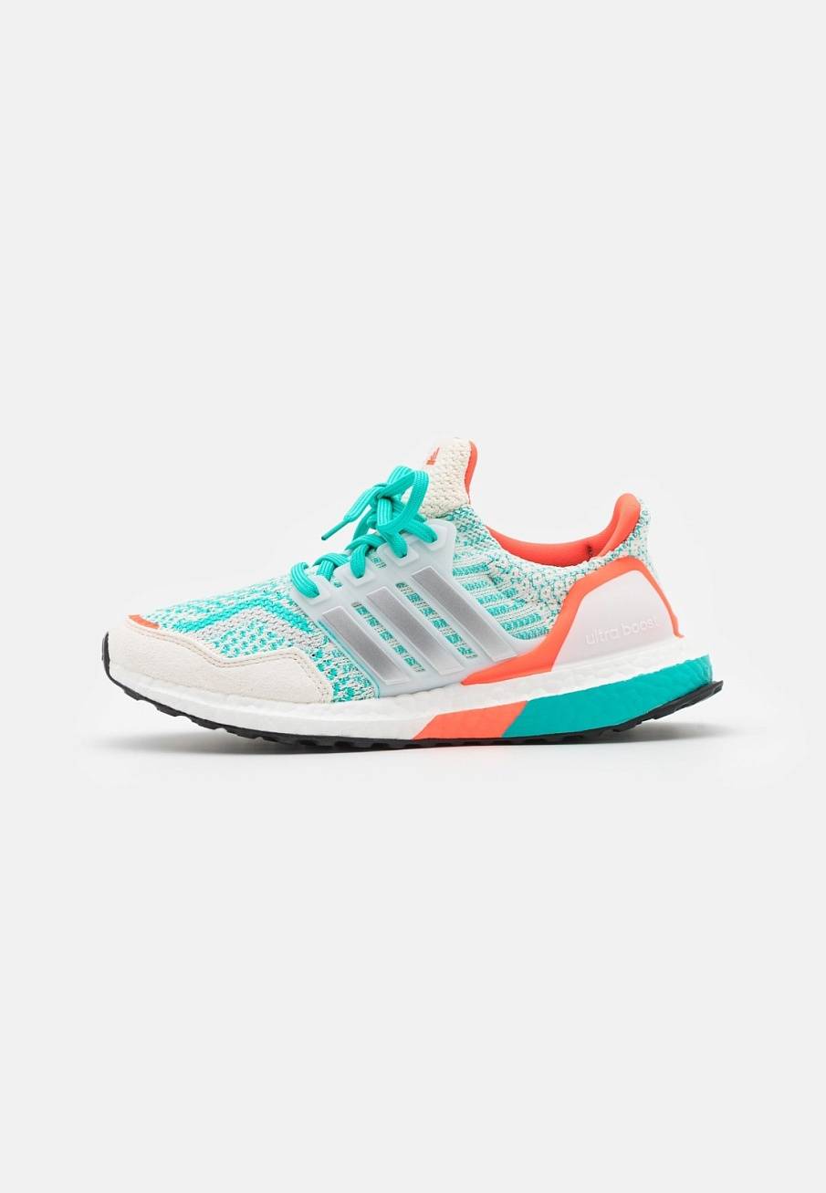 Фото № 1 с приближением к товару «‎Adidas Ultraboost 5.0 Dna »