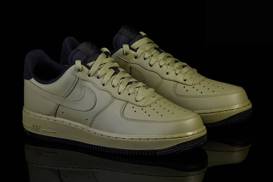 Фото № 1 с приближением к товару «‎Nike Air Force 1 ’07 Palm »
