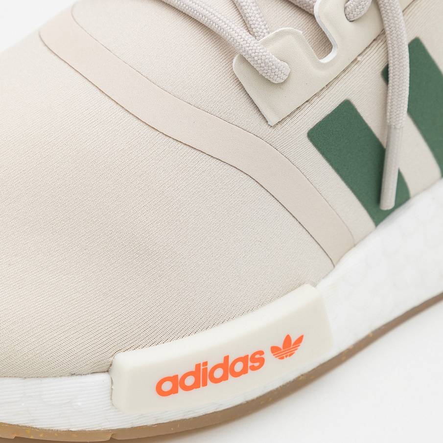 Фото № 4 с приближением к товару «‎Adidas Nmd_r1 »