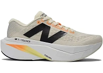 Фото № 1 с приближением к товару «‎New Balance FuelCell SuperComp Trainer v3»