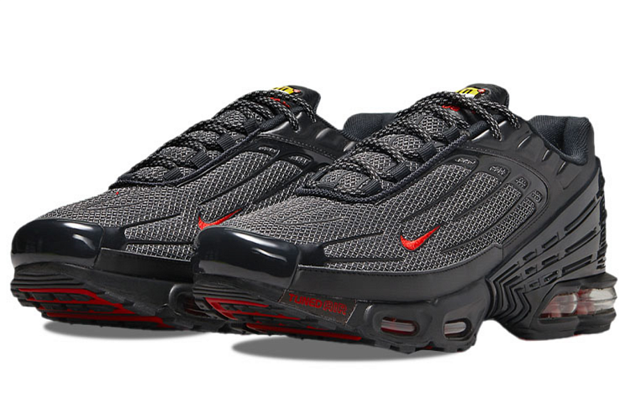 Фото № 3 с приближением к товару «‎Nike Air Max Plus 3 Running Shoes BlackRed»