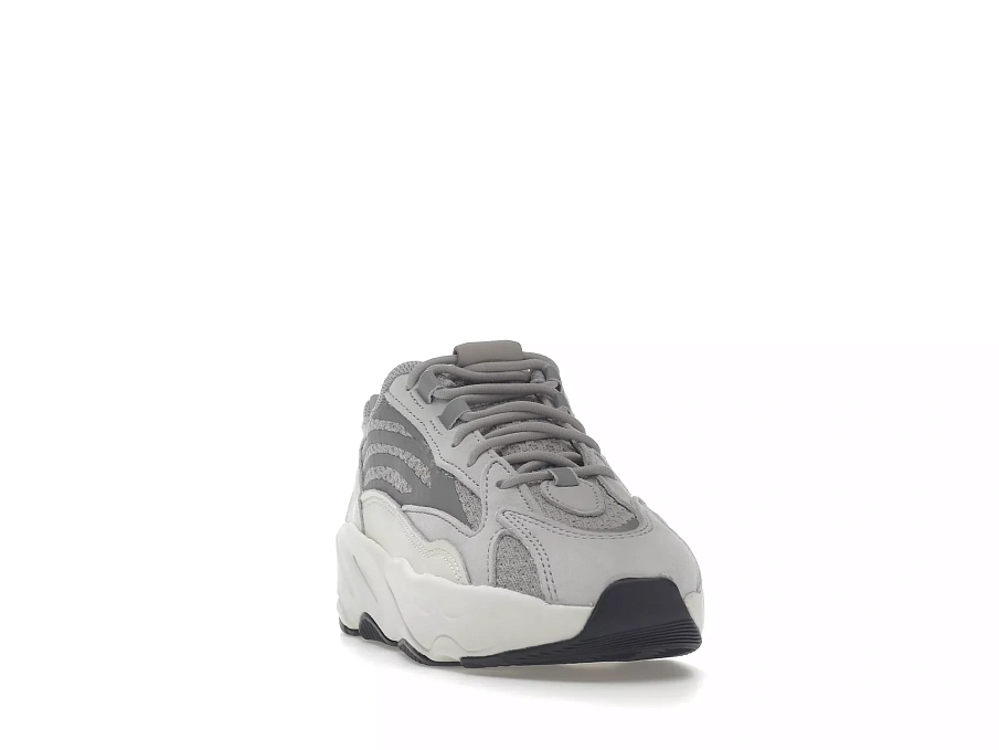 Фото № 3 с приближением к товару «‎adidas Yeezy Boost 700 V2 Static (Kids)»
