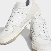 Фото № 4 с приближением к товару «‎Adidas Forum »