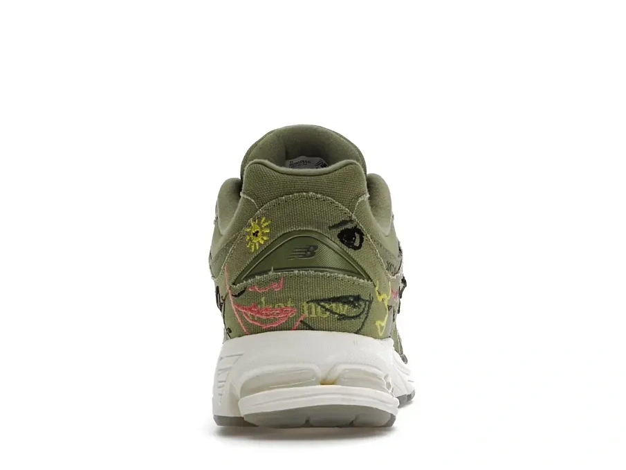 Фото № 4 с приближением к товару «‎New Balance 2002R»