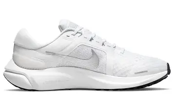 Nike Wmns Air Zoom Vomero 16 Sports Shoes WhiteSilver - 2