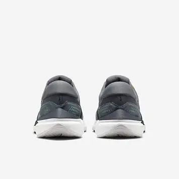 Nike Air Zoom Vomero 16 Low-Top Running Shoes Gray - 5