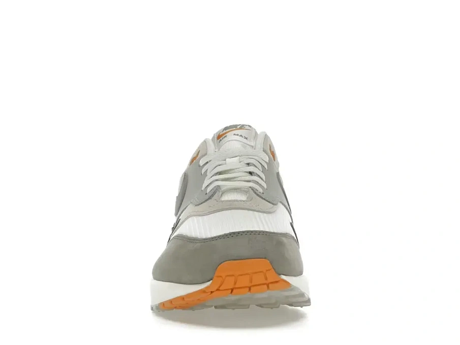 Фото № 2 с приближением к товару «‎Nike Air Max 1»