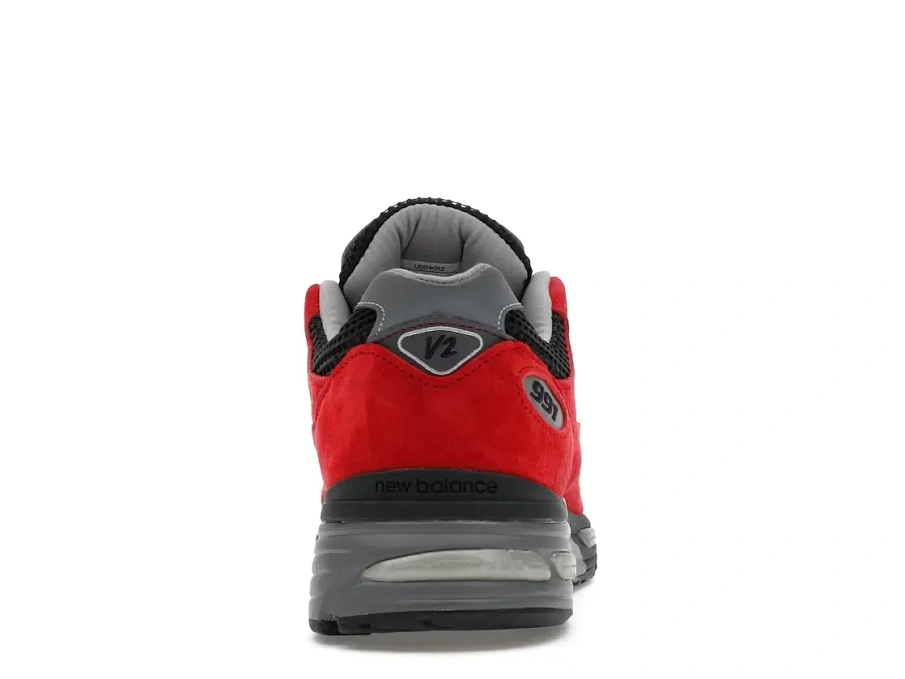 Фото № 4 с приближением к товару «‎New Balance 991v2»