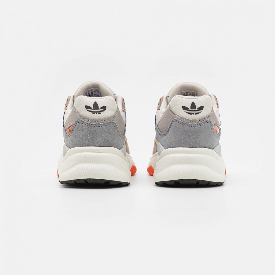 Фото № 3 с приближением к товару «‎Adidas Retropy F90 »