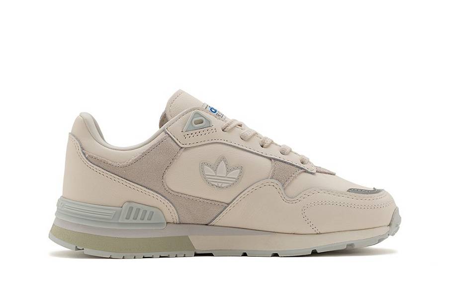 Фото № 3 с приближением к товару «‎Adidas Treziod»