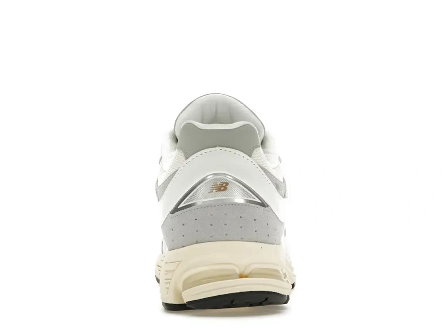 Фото № 4 с приближением к товару «‎New Balance 2002R»