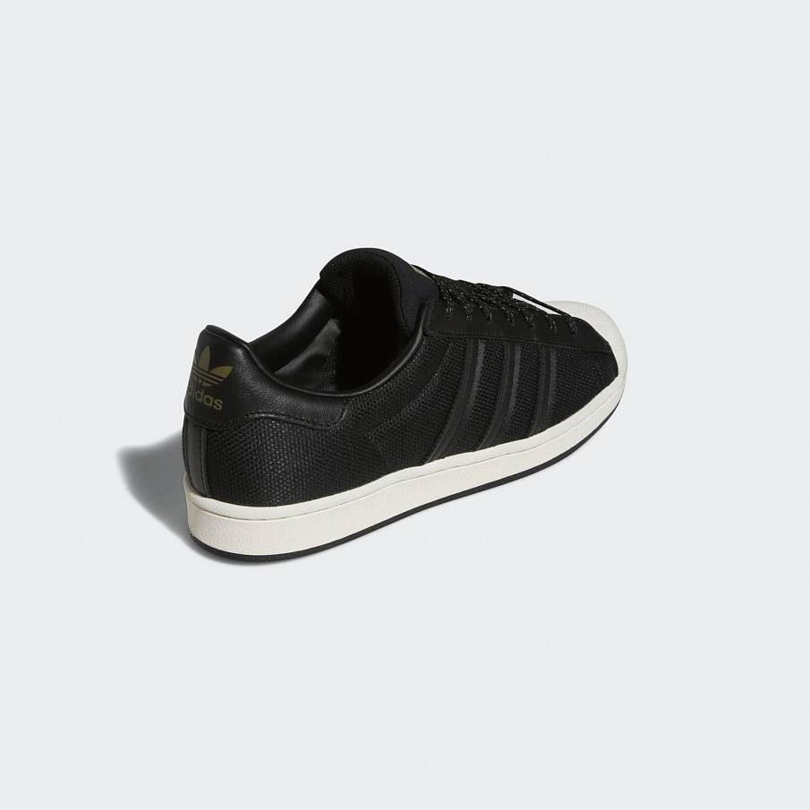 Фото № 4 с приближением к товару «‎Adidas Superstar »